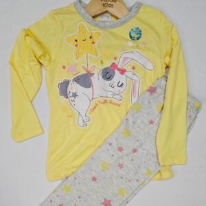 Pijama Infantil Feminino – Coelhinho & Estrelas (Blusa Amarela + Calça Estampada)