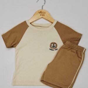 conjunto infantil masculino – camiseta jungle time + bermuda marrom